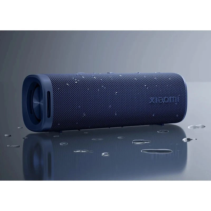 اسپیکر بلوتوثی شیائومی مدل Sound Outdoor با طراحی استوانه‌ای، ضدآب IPX7 و صدای ۳۶۰ درجه